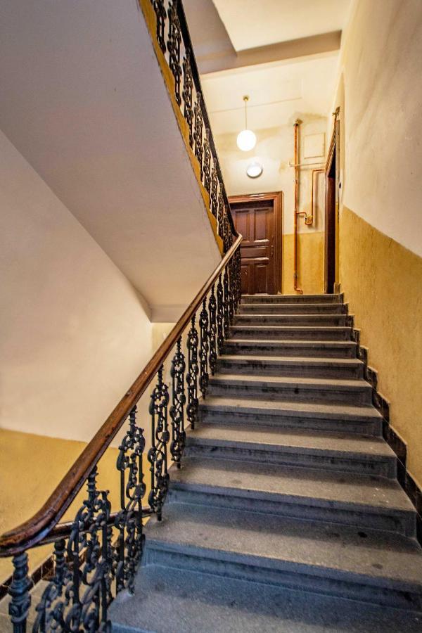 3Bdr Oasis In The Heart Of Prague Apartamento Exterior foto